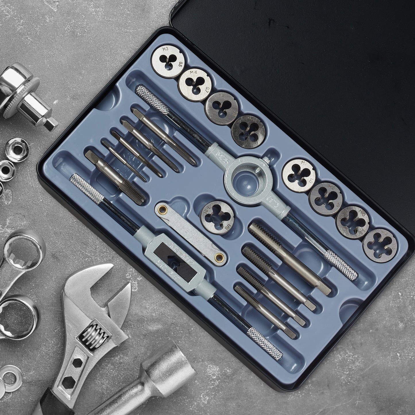 22-Part Tap & Die Set