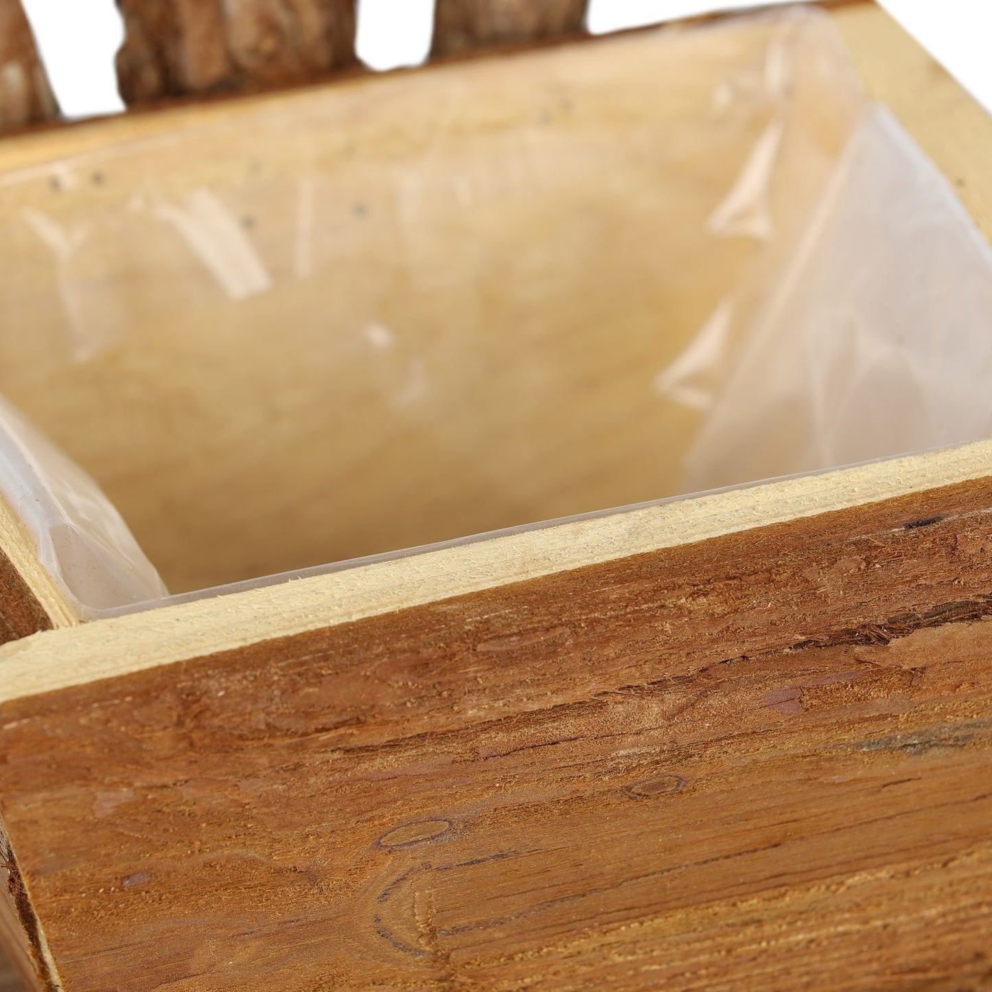 2 beehives with built-in flower box