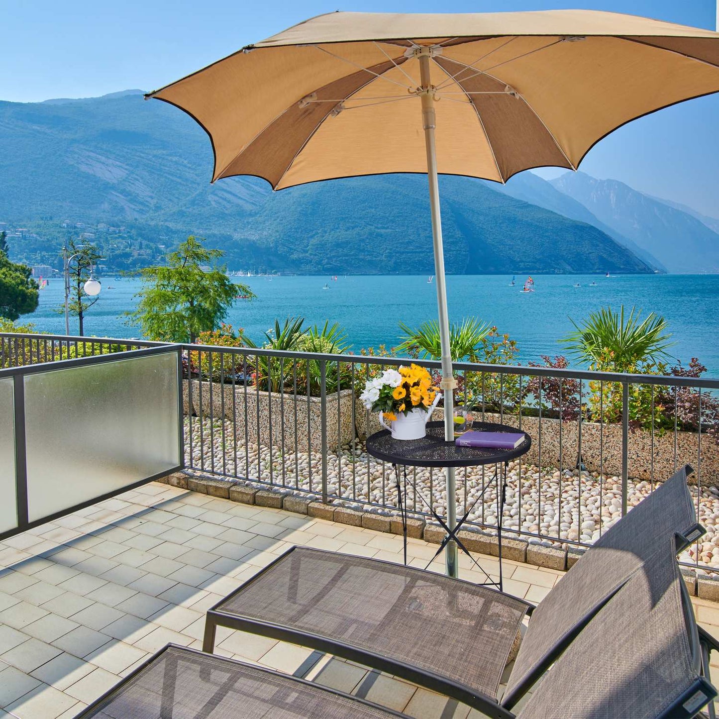 Balcony table foldable black