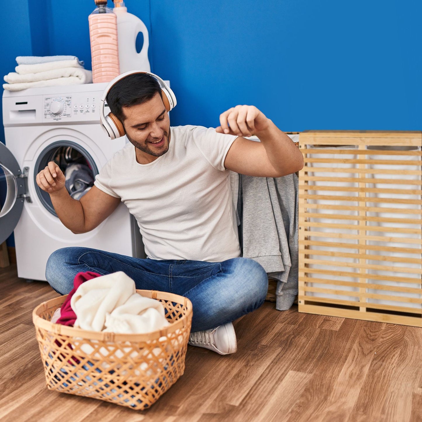Bamboo Laundry basket with 2 sacks