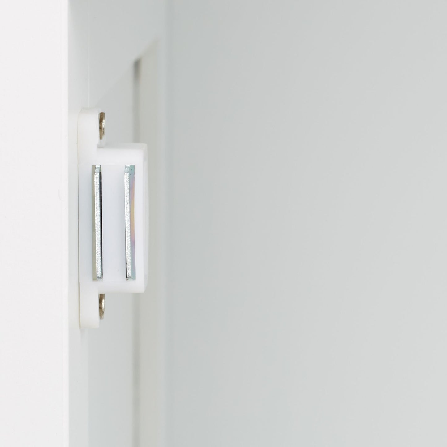 Bathroom cabinet with 3 compartments