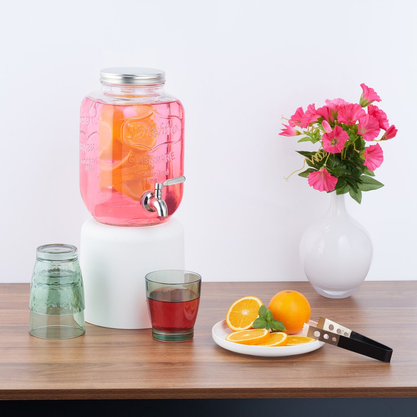 Beverage dispenser with fruit insert 4 L