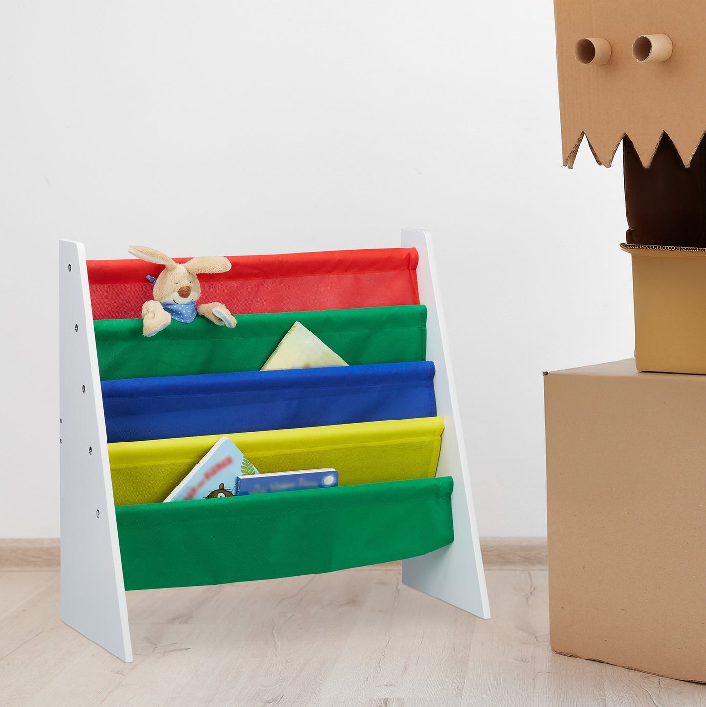 Bookshelf for children with fabric compartment