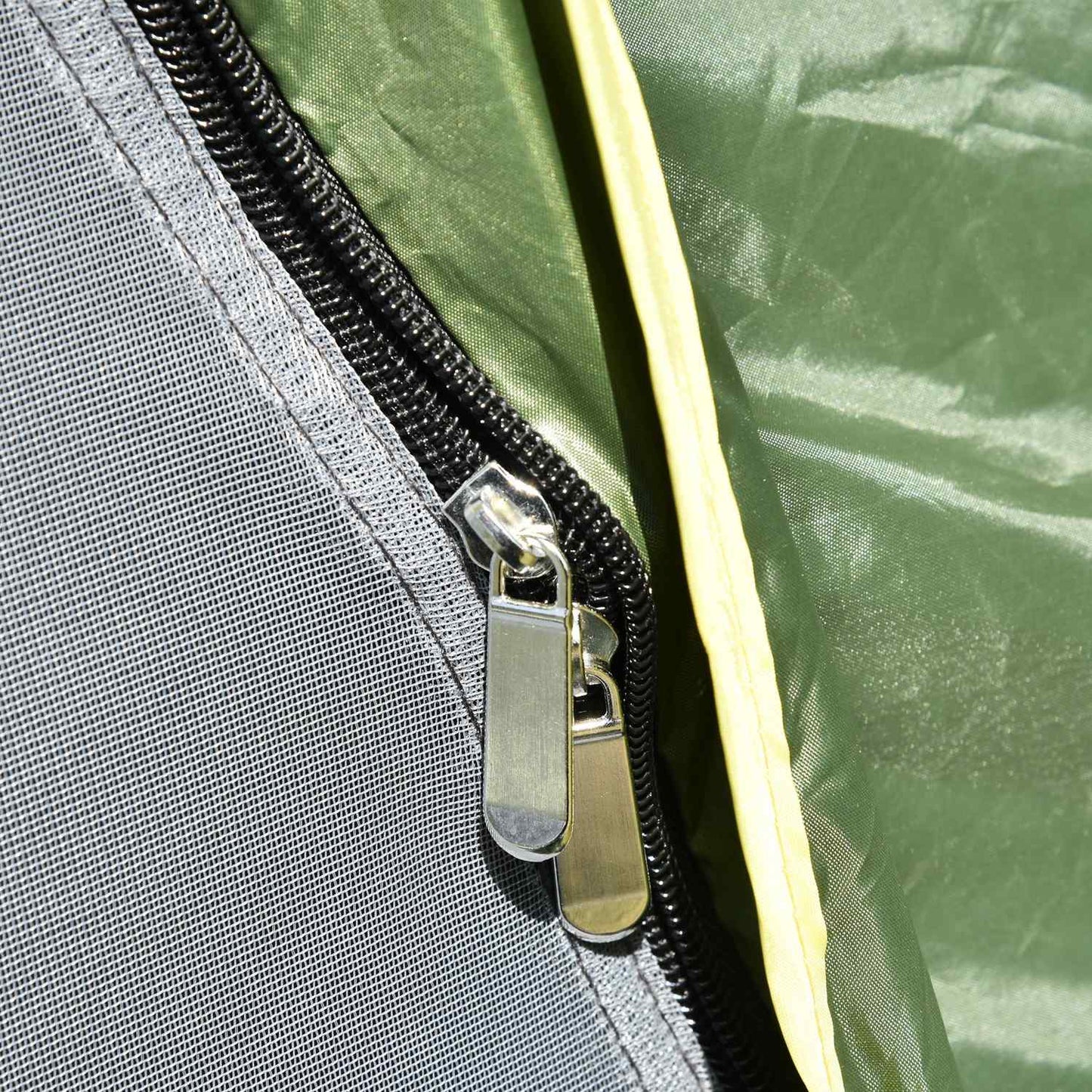 Waterproof 4-season camping tent for 2 adults + children