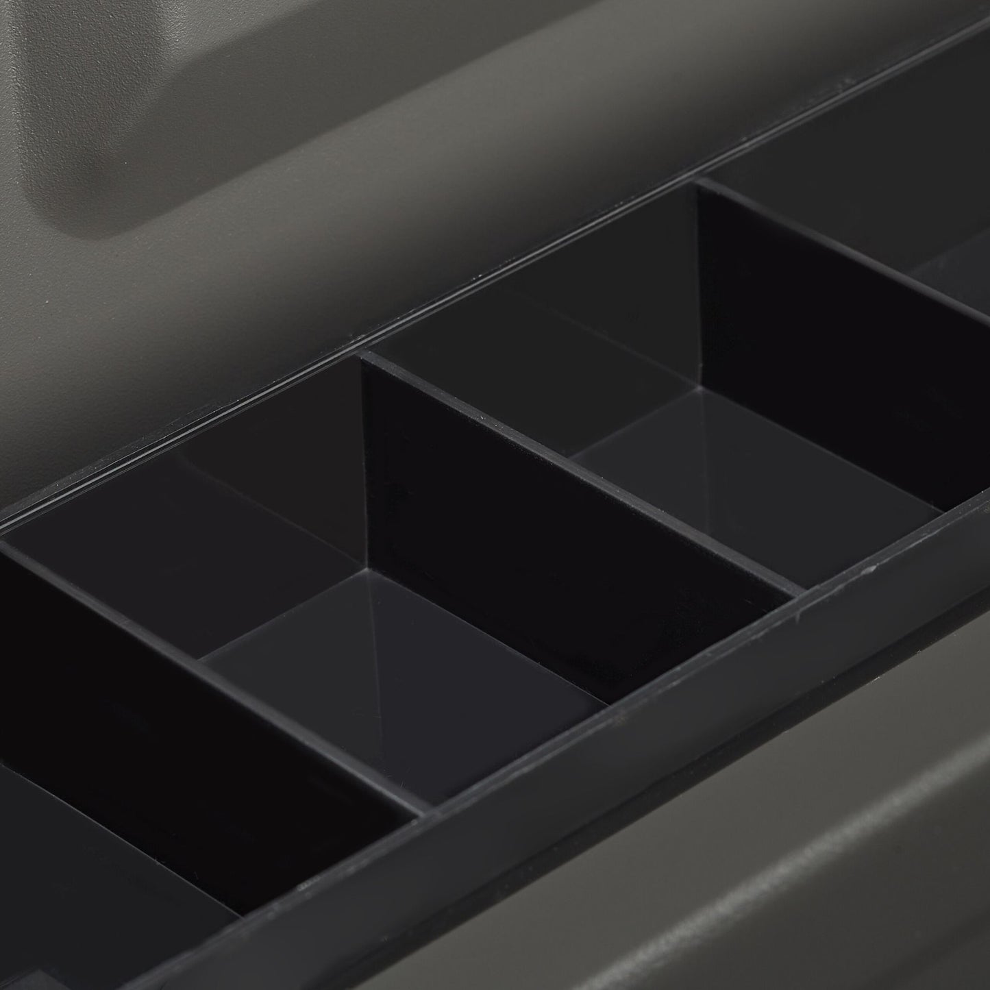 Cash drawer with lock
