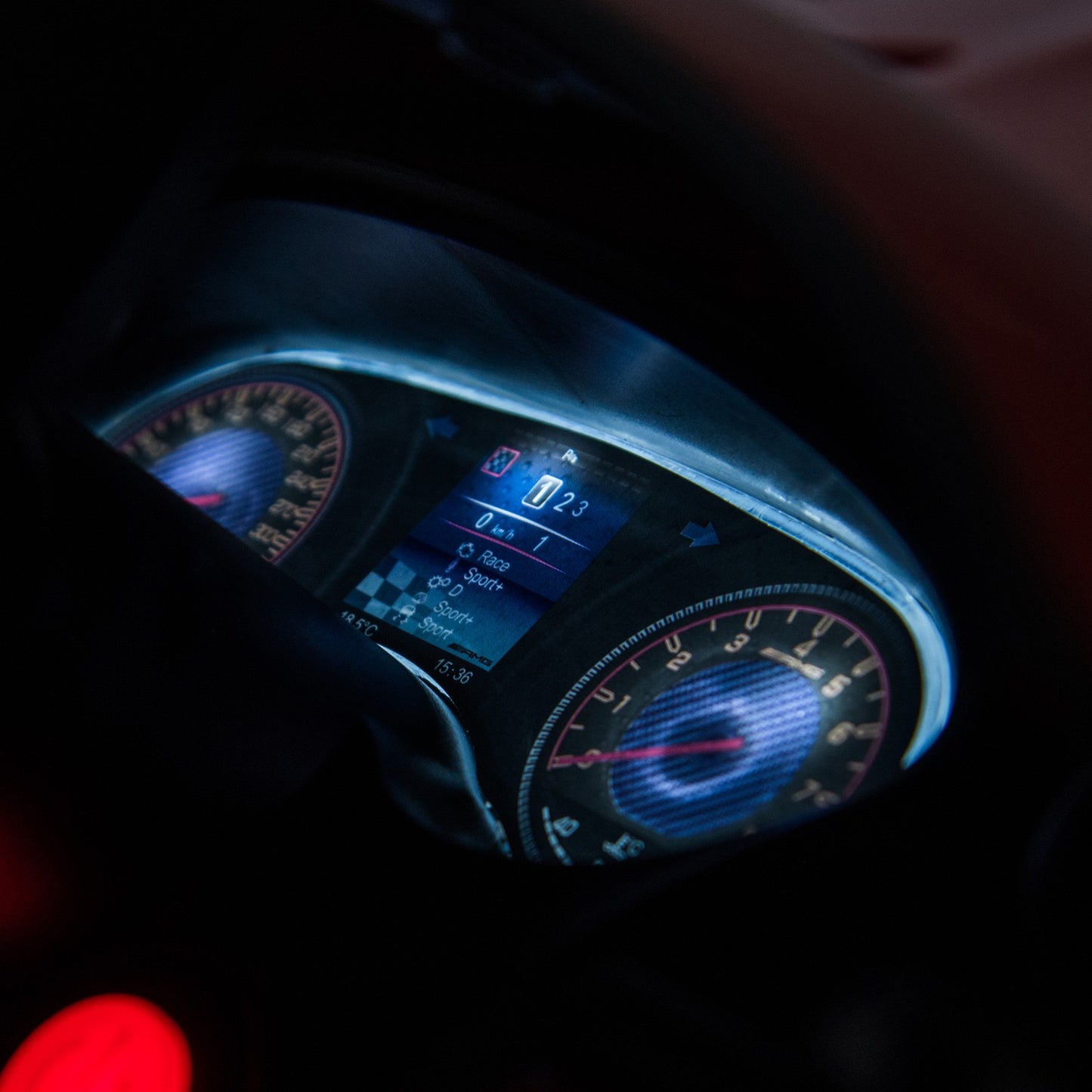 Electric ride-on car for children, music and light, red