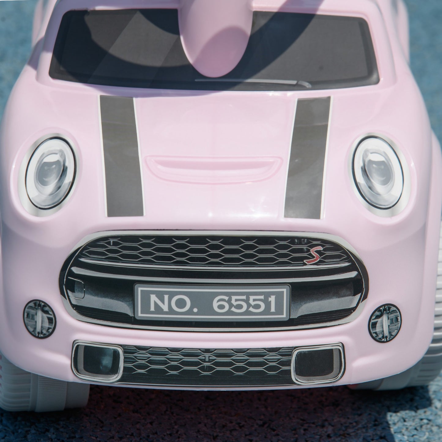 Pink children's car with anti-tip, 53x52x35 cm