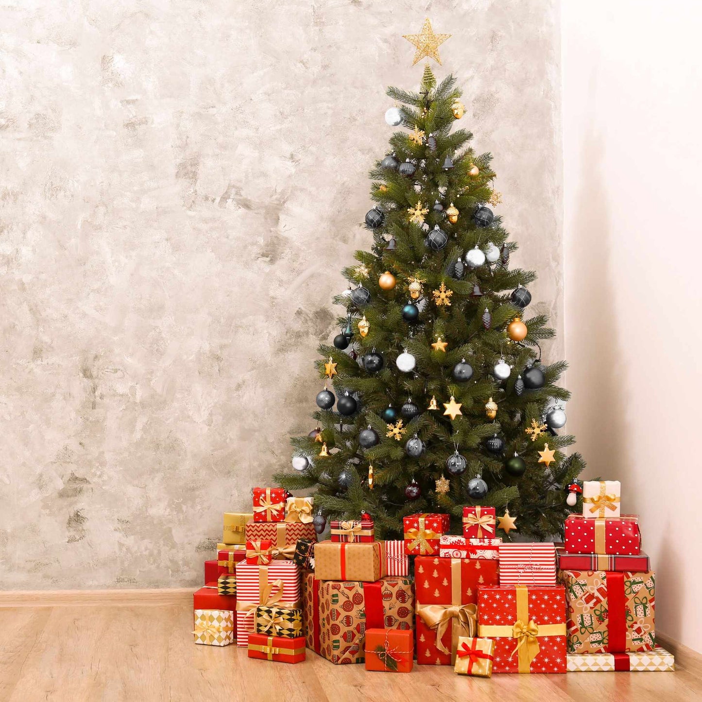 Christmas tree balls in a set of 30