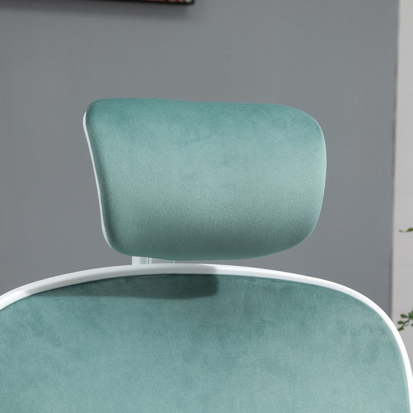Ergonomic desk chair, adjustable height, tilt function