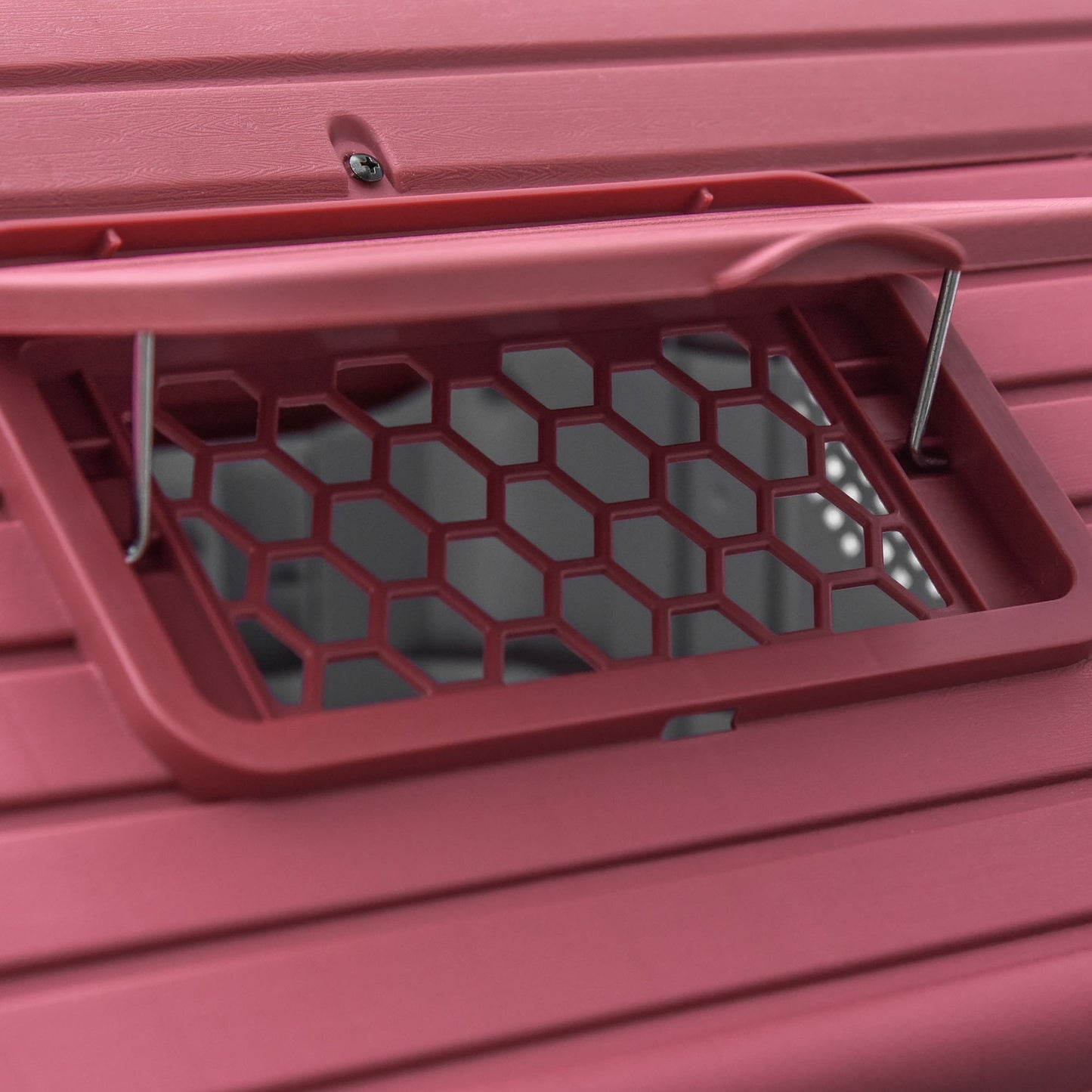 Outdoor dog kennel with roof, waterproof, air circulation