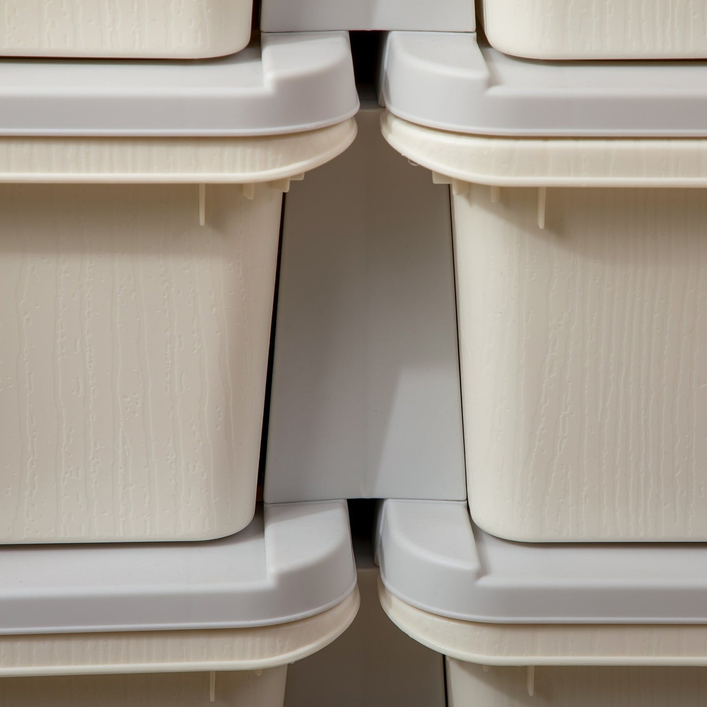 Chest of drawers in cream for children with storage in 6 levels