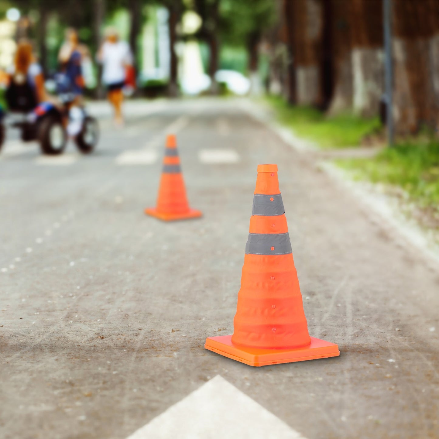 Foldable driving pylons in 2-pack
