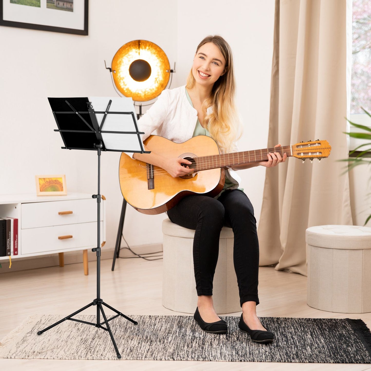 Foldable music stand