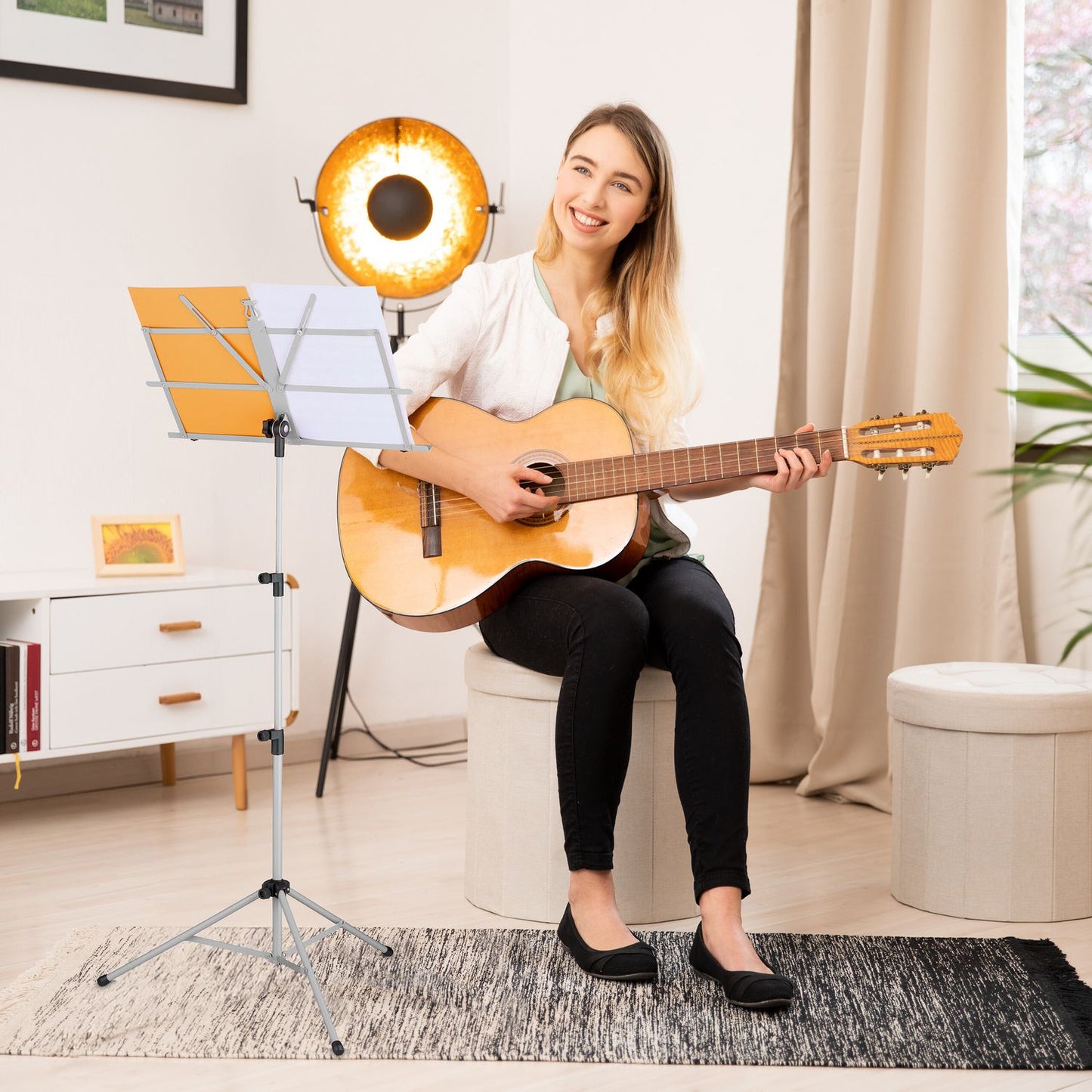 Foldable music stand