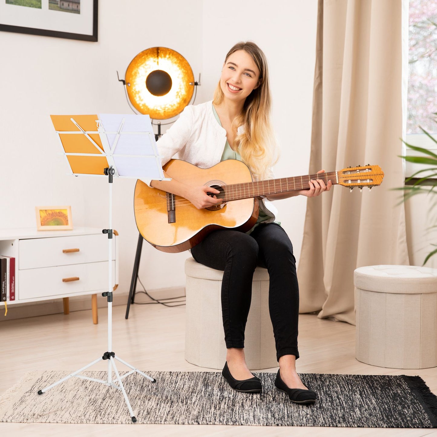 Foldable music stand