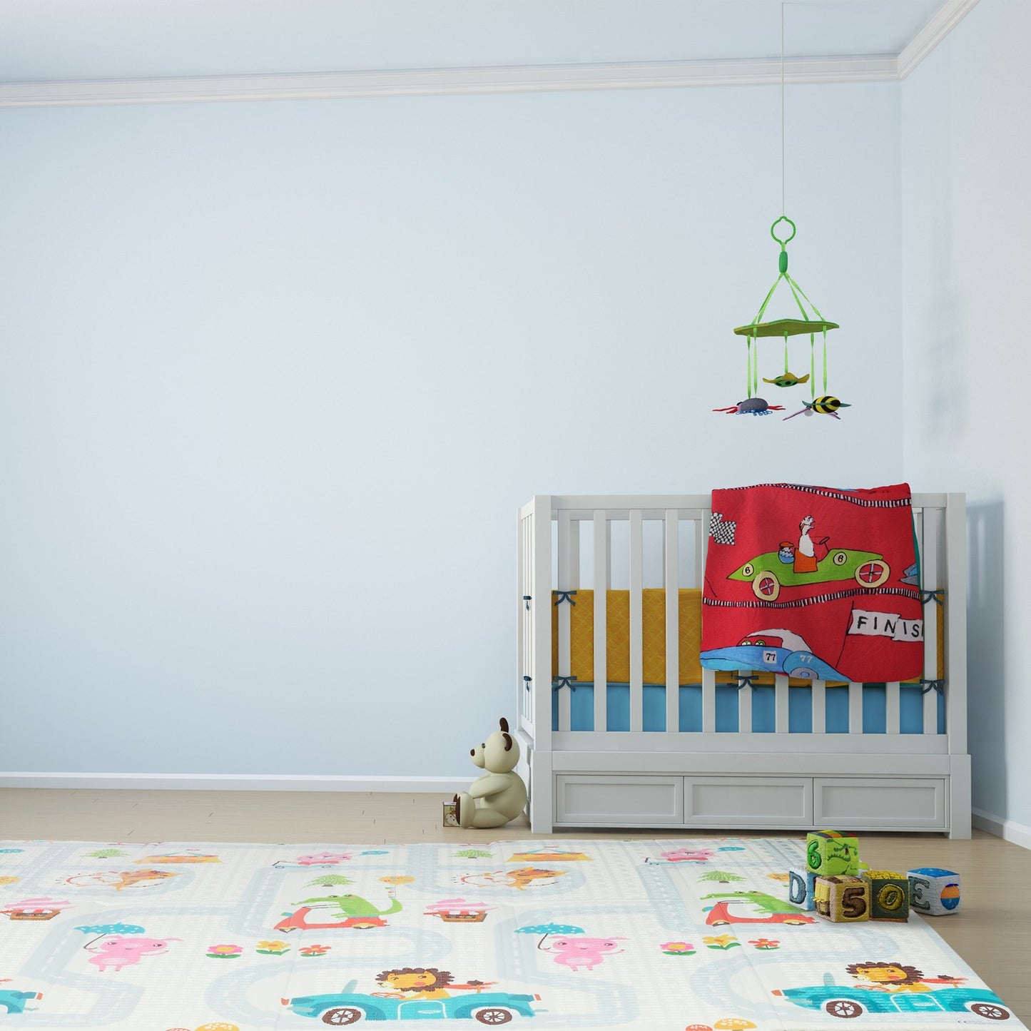 Foldable play mat with animal motifs