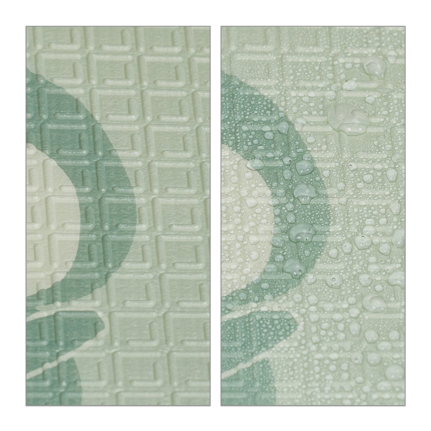 Foldable play mat with animal motifs