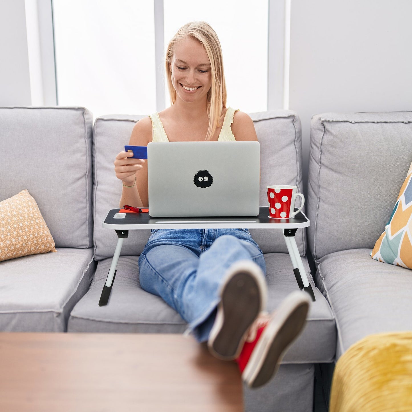 Folding table for laptop