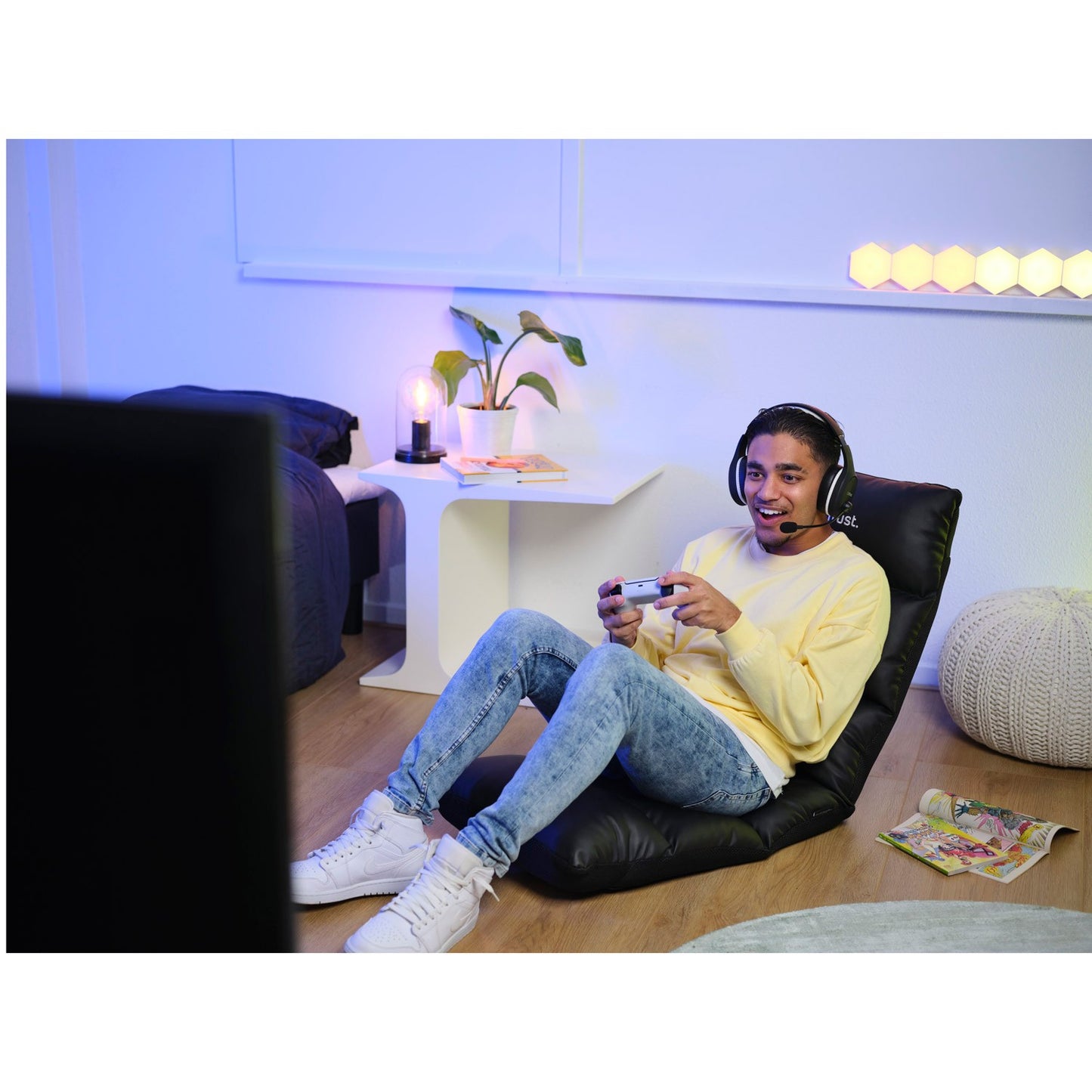 GXT 718SM Rayzee Floor Gaming Chair Black Superman