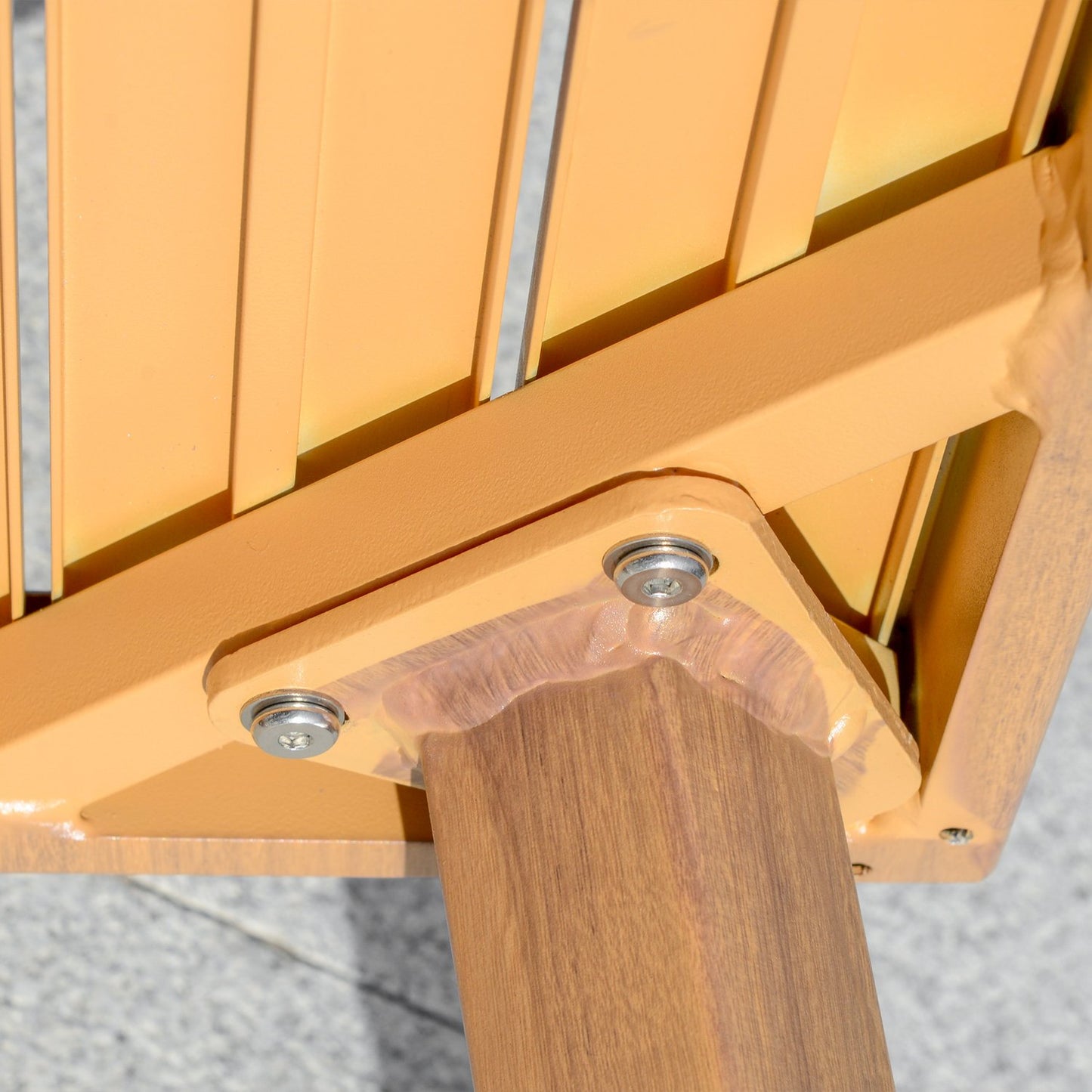 Garden furniture in 3 parts with chaise longue and table