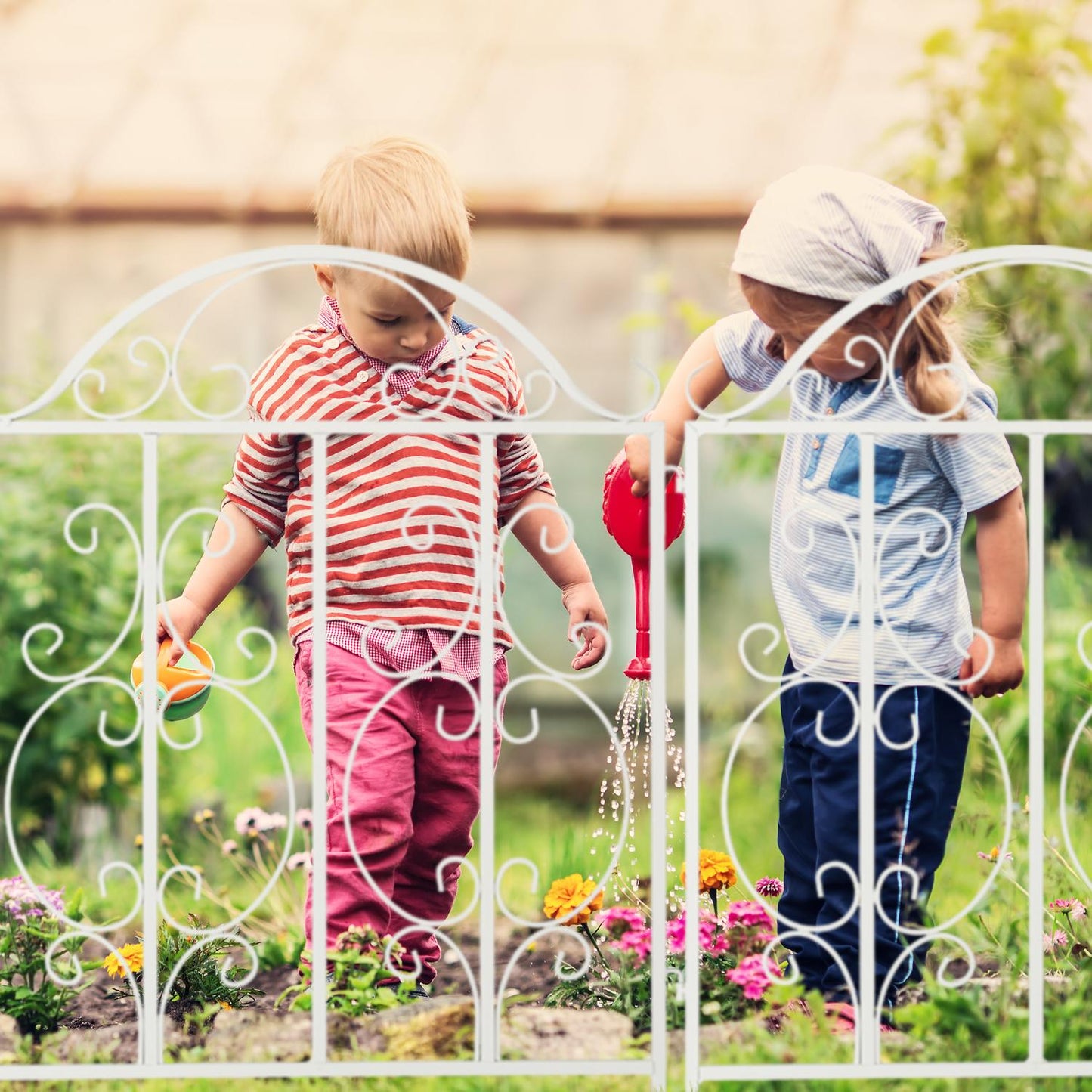 Garden fence with 3 panels