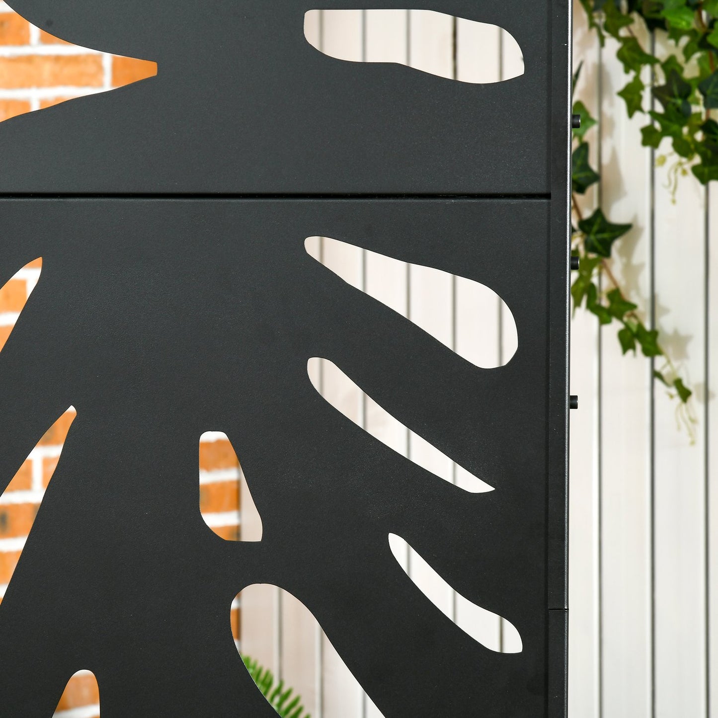 Steel Leaf Pattern Privacy Screen, 122x198cm, with stand