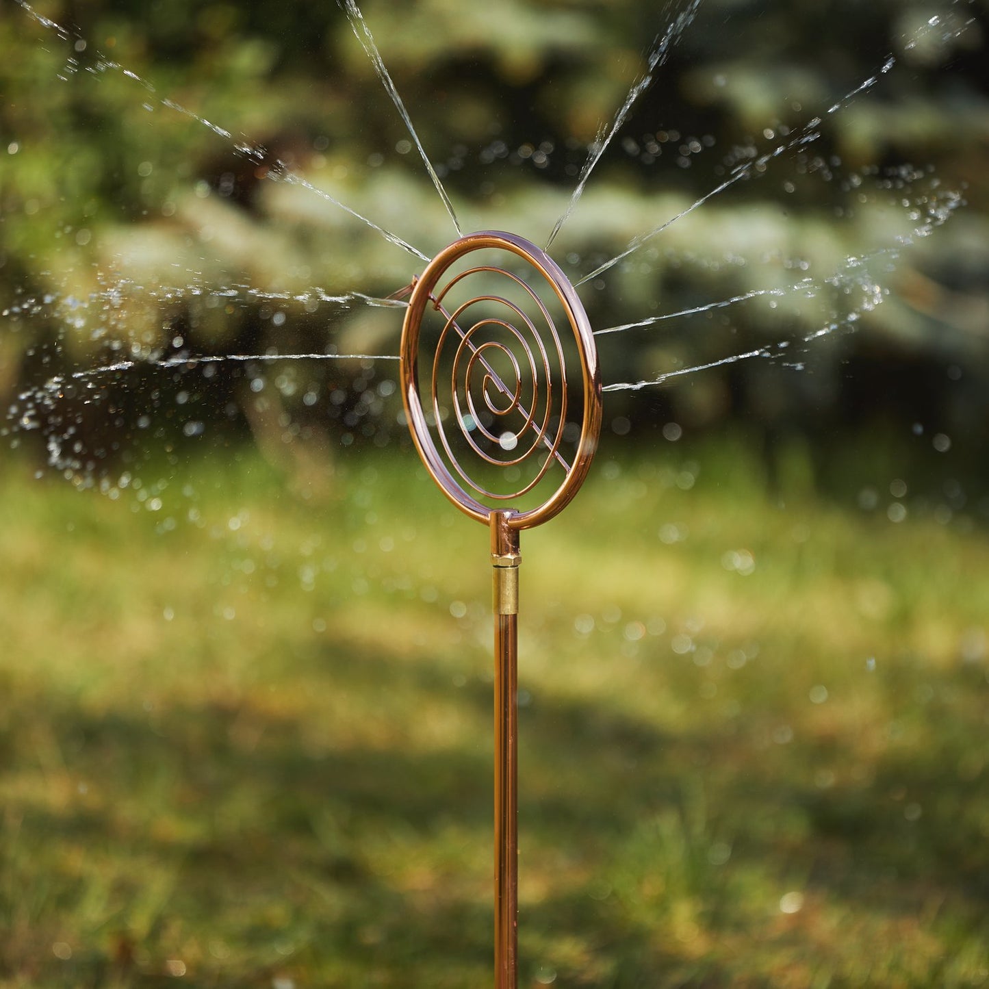 Garden sprinklers with spiral