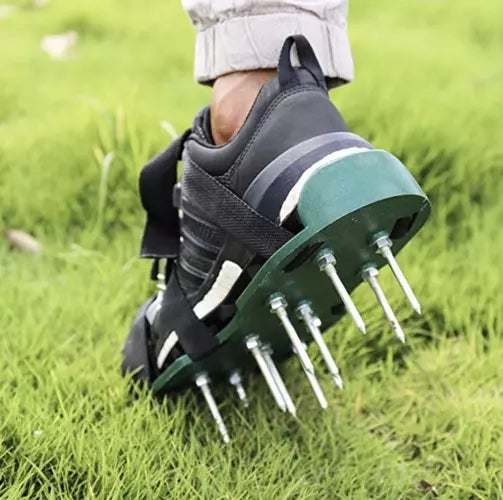 Gardlov 20704 lawn aerator with clip
