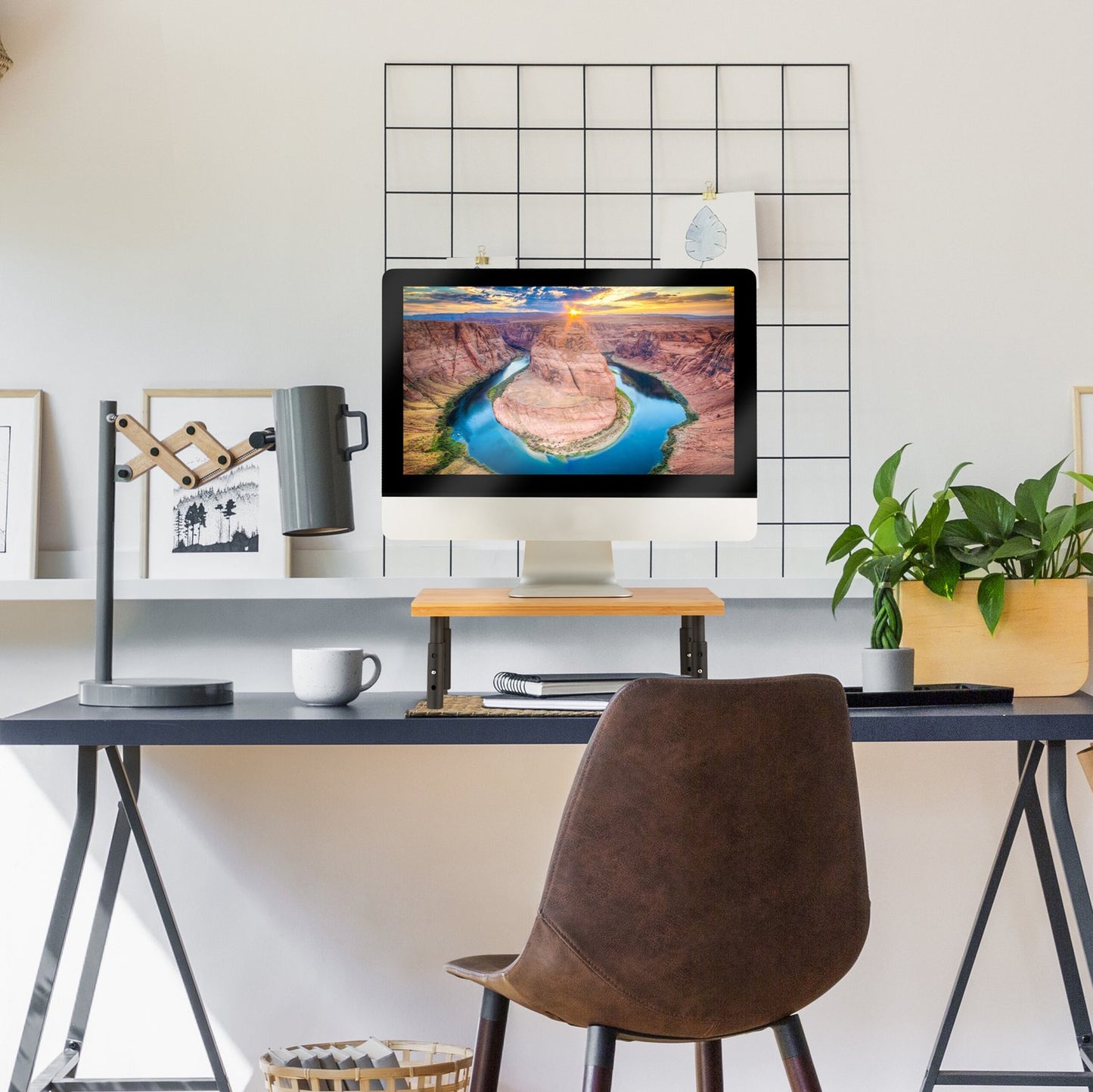 Height adjustable monitor stand