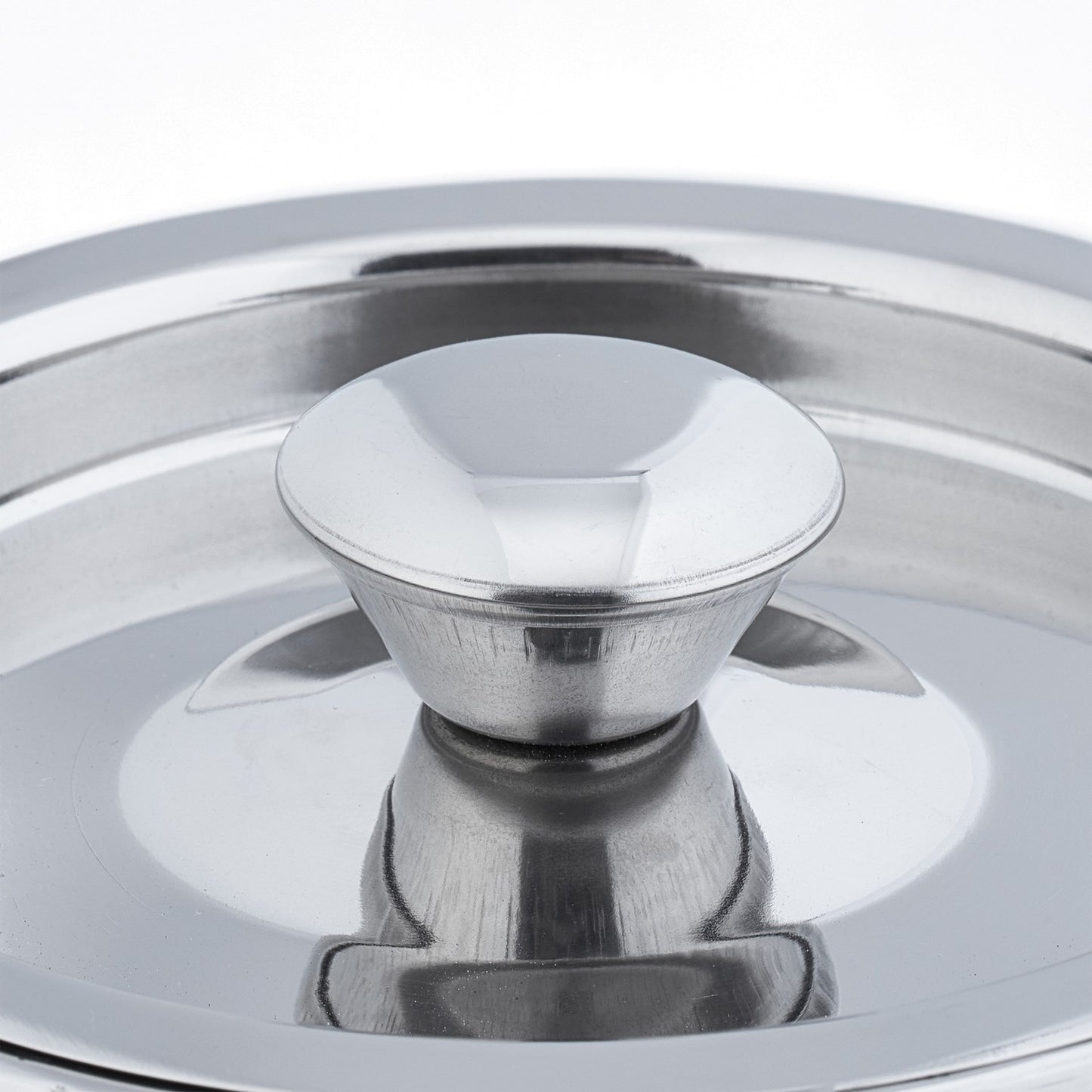 Ice cube tray with lid