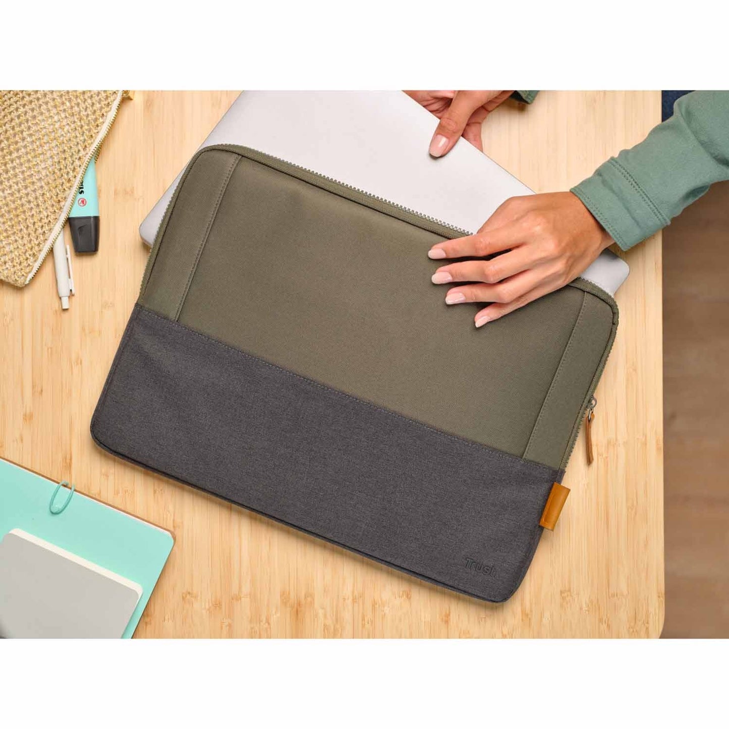 Lisboa Sleeve for laptop 16" Green
