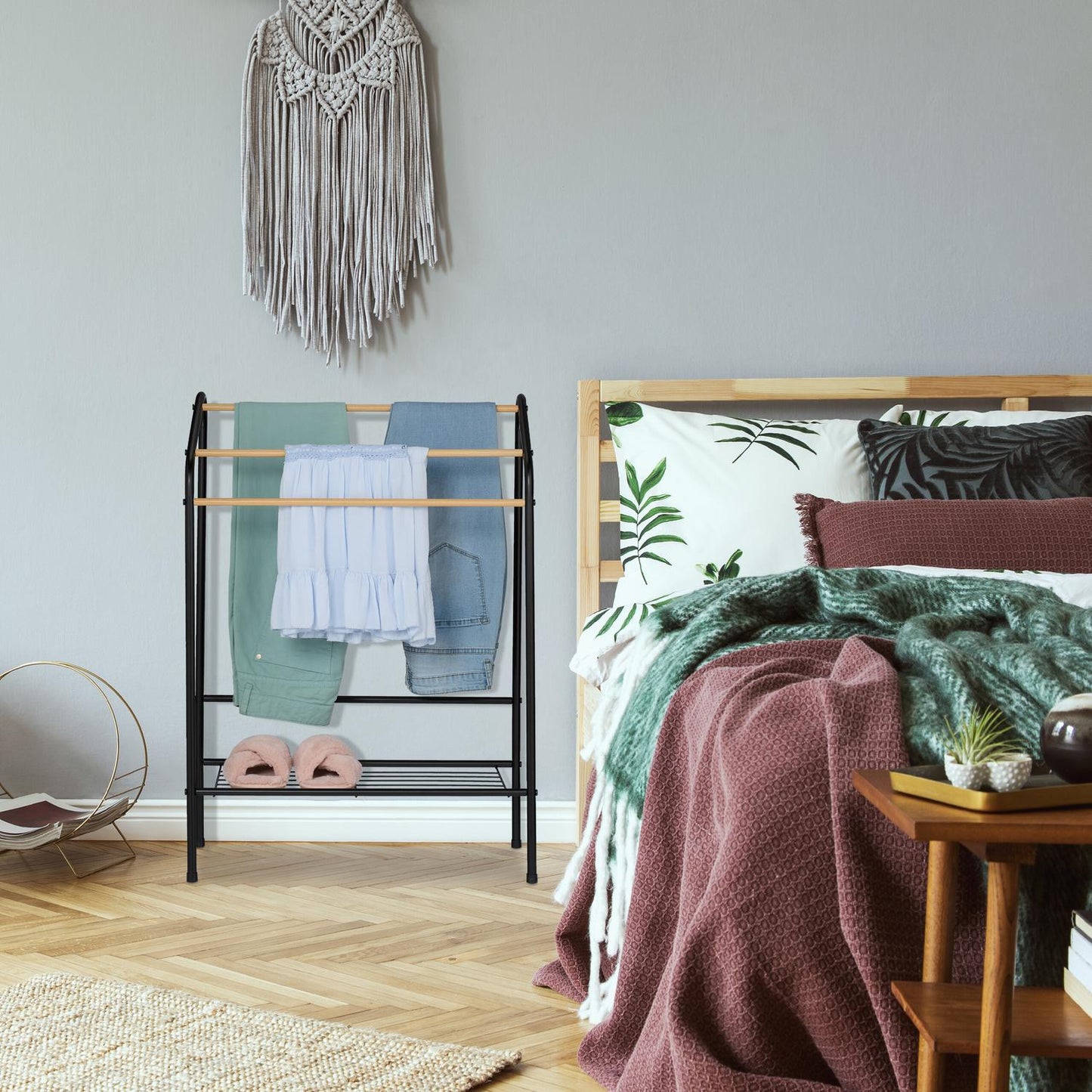 Metal towel rail with shelf