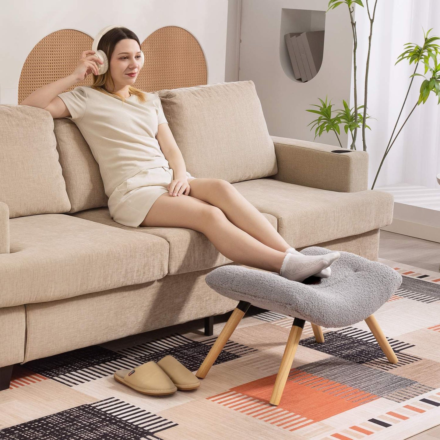Modern Footstool with Fleece Cover and Wooden Legs, Light Grey