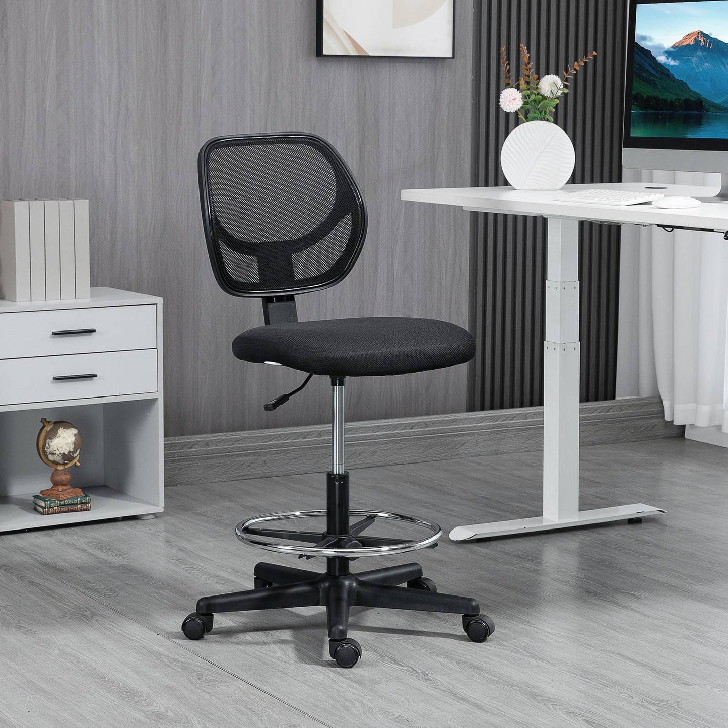 Ergonomic office chair, adjustable height & foot ring