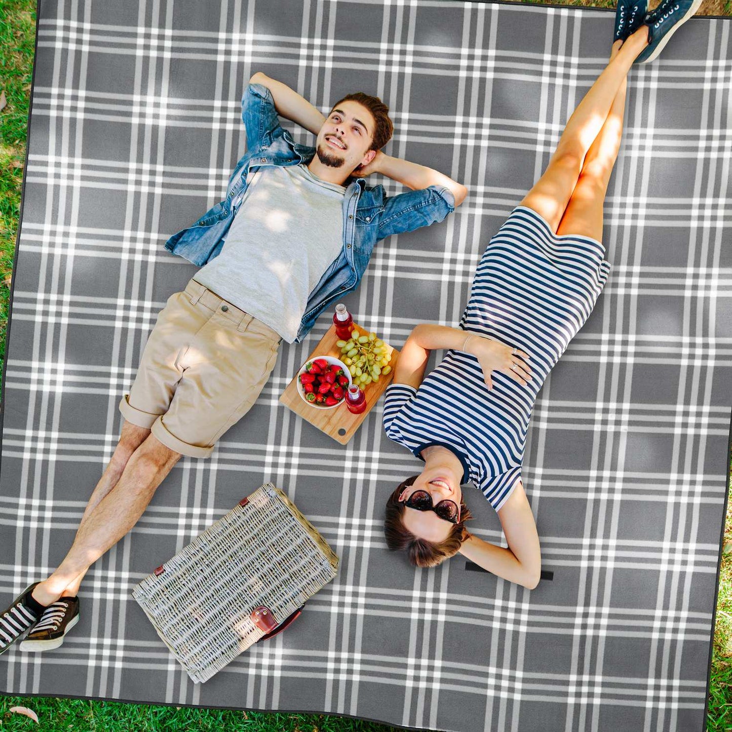 Picnic blanket 200 x 200 cm checkered