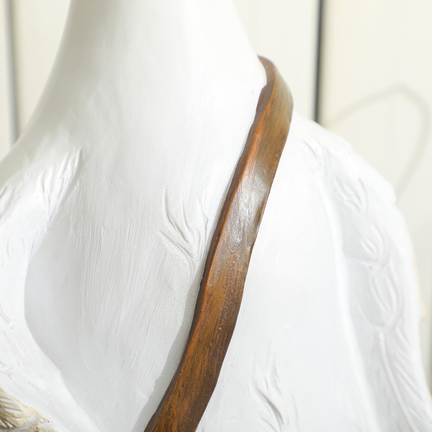 Swan Design resin planter with drainage holes, indoor/outdoor