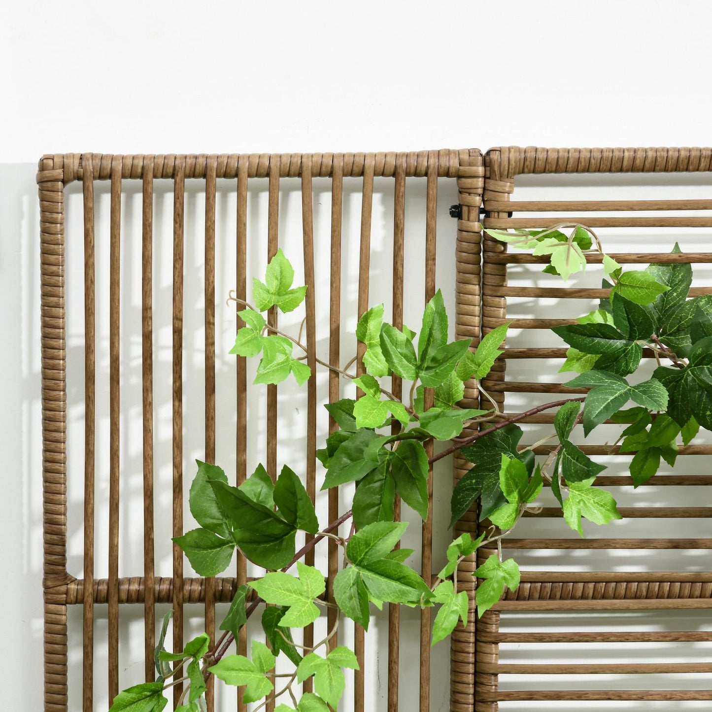 Raised planting in poly rattan with trellis for garden and balcony
