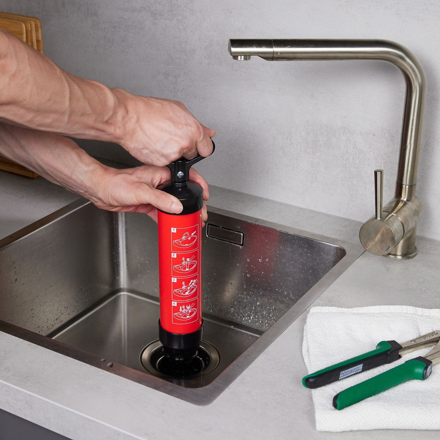 Pump for drain cleaning