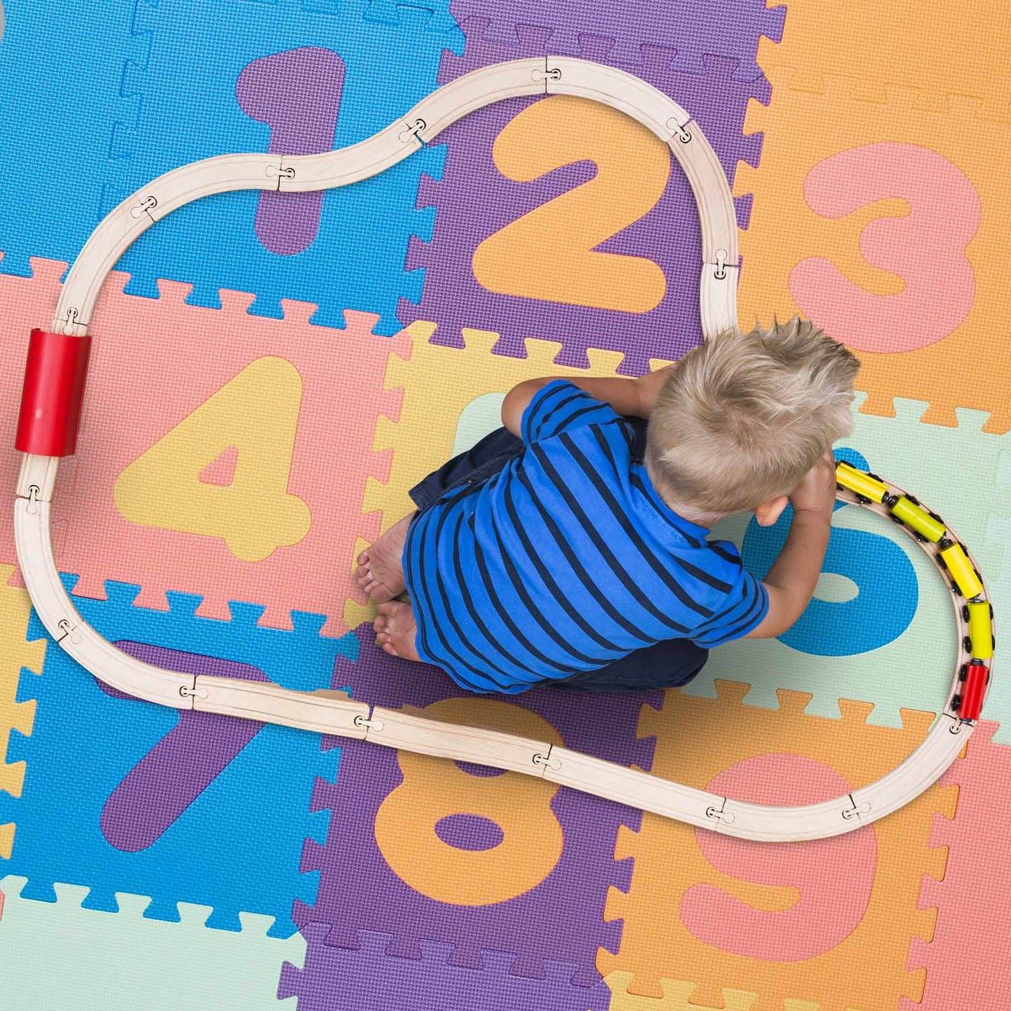Puzzle mat with numbers and border