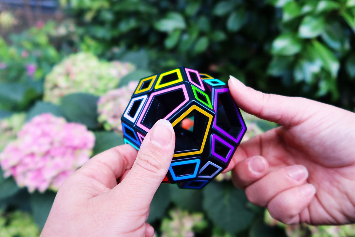 Recent Toys Logic Game Hollow Skewb Ultimate