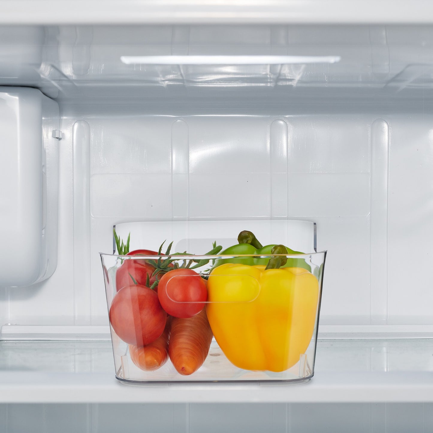 Refrigerator storage with handle