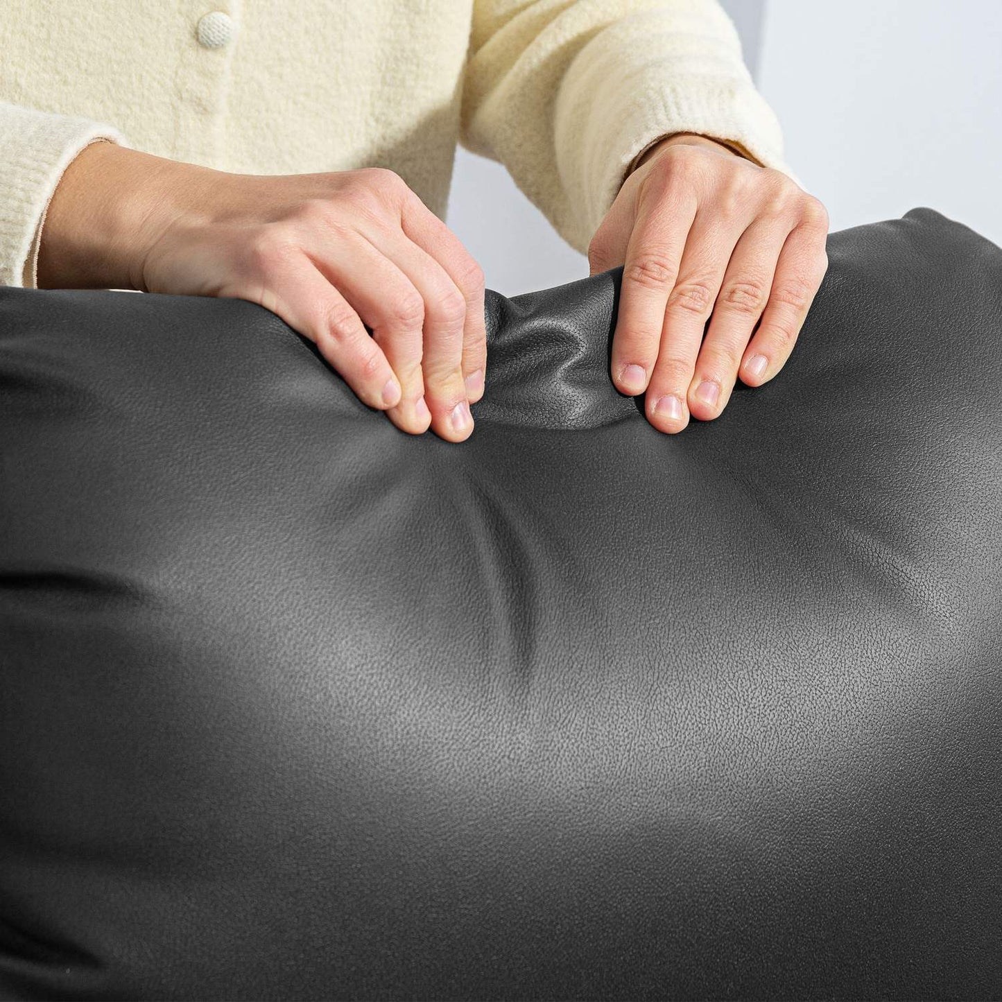 Lounger with massage, remote control and cup holder - Black