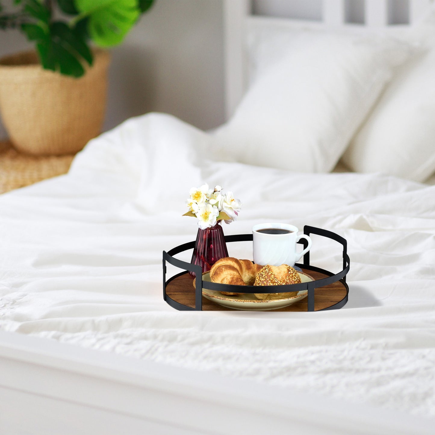 Round tray in wood and iron