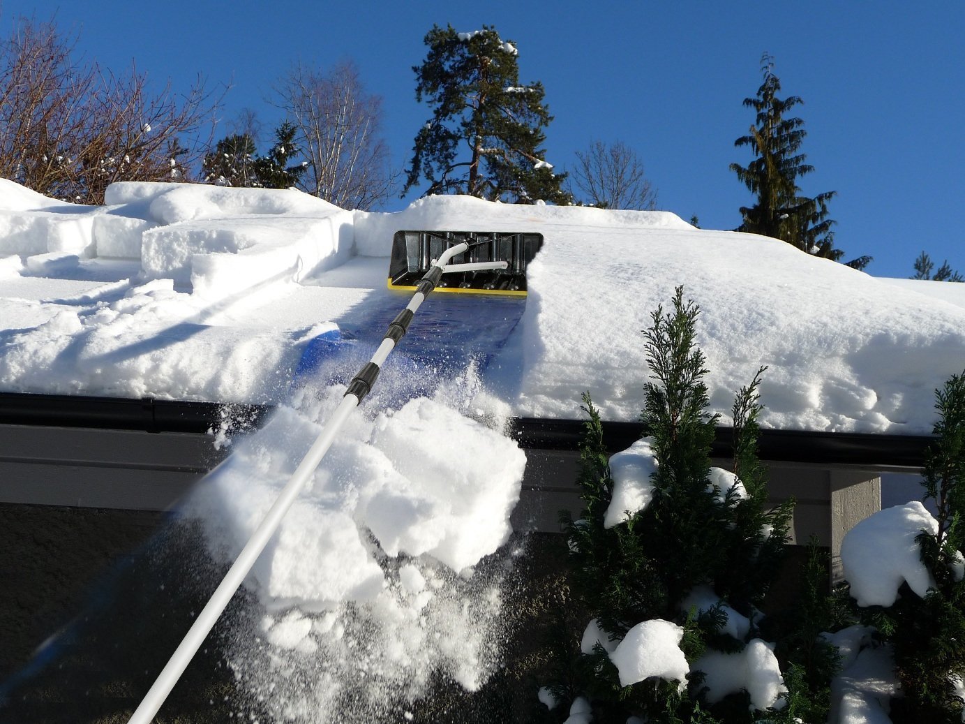 Safstar Aluminum Snow Roof Rake 6.4m Long Roof Rake with 39cm Oversized Blade