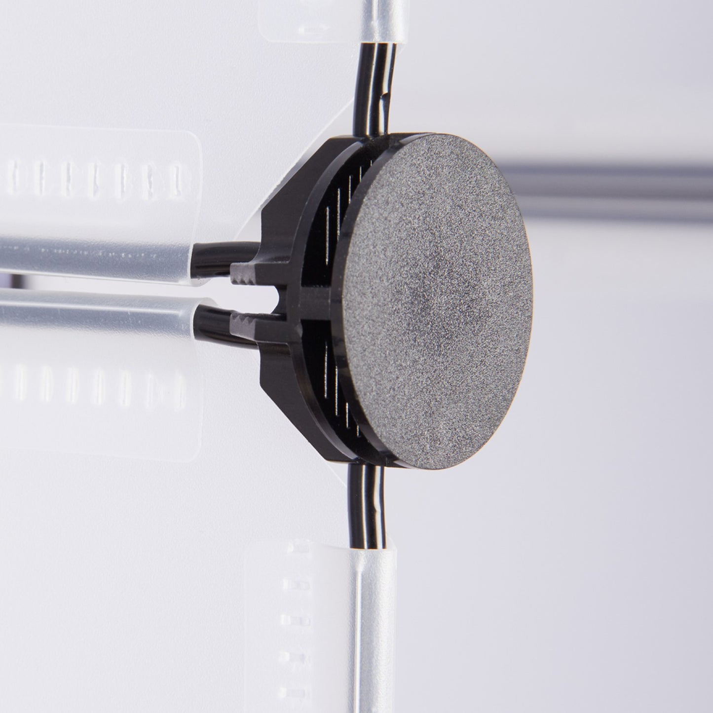 Screwless plastic shelves with 15 compartments