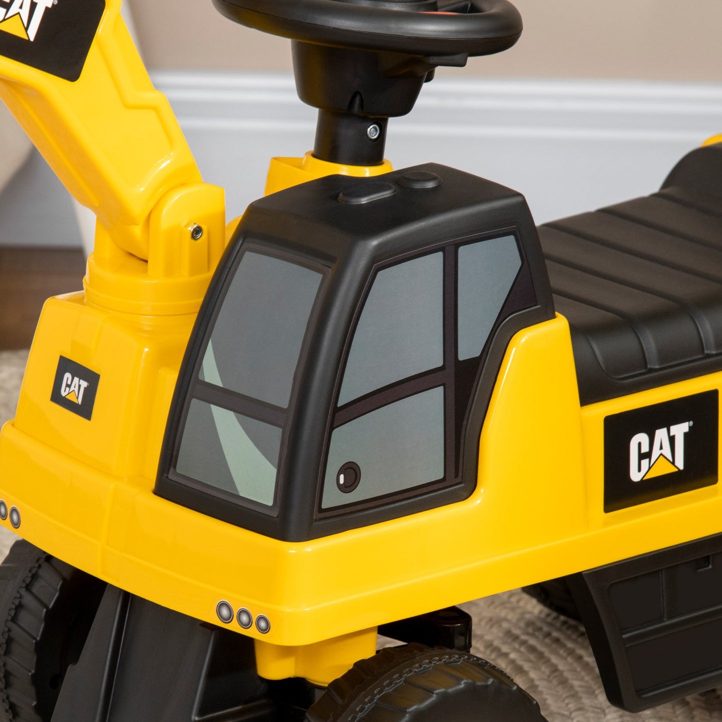 Riding excavator toy with shovel and horn, 12 months+, yellow