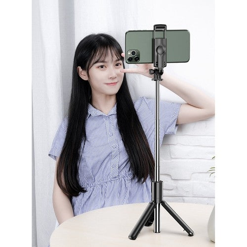 Selfie stick / tripod + Izoxis 21234 remote control