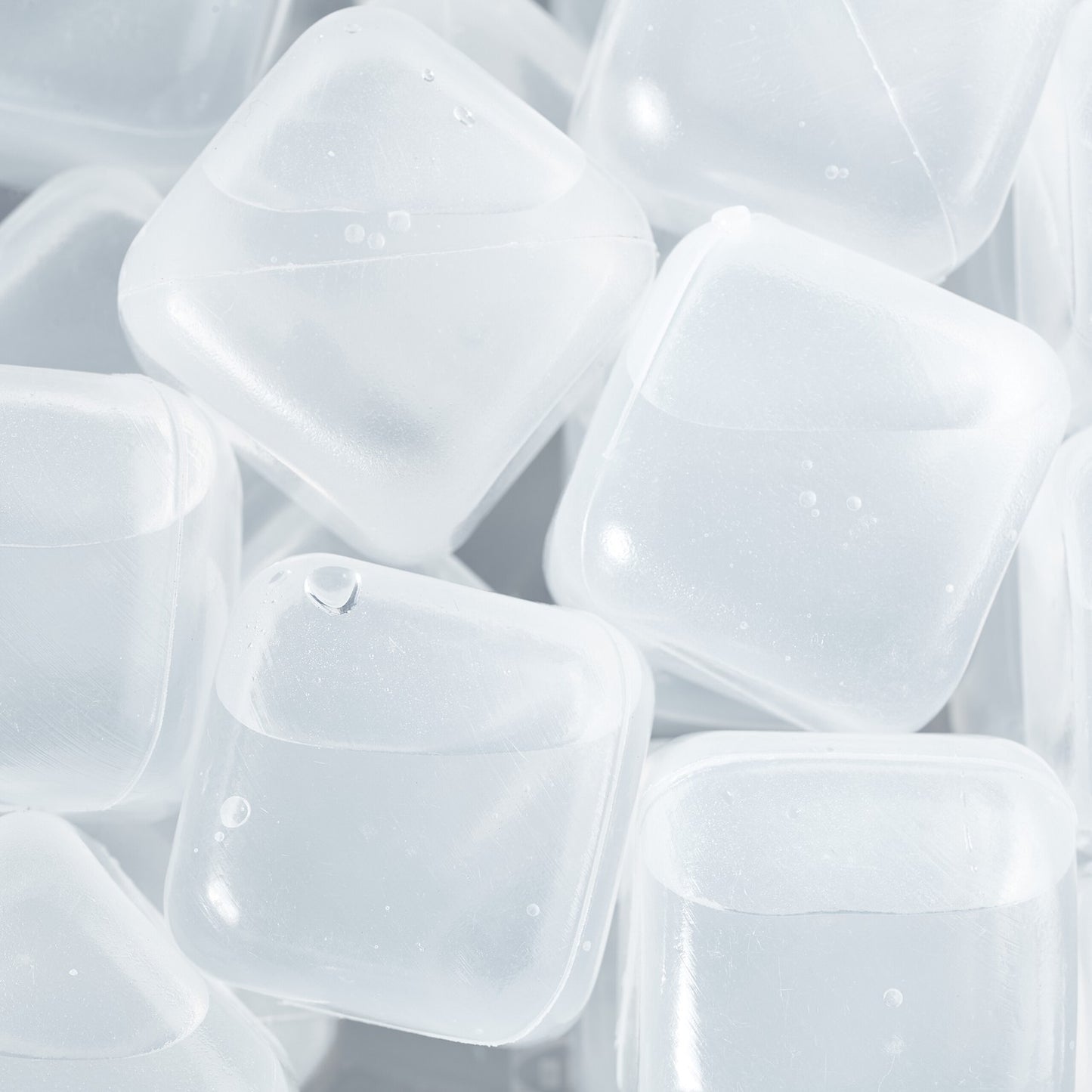 Set of 50 reusable ice cubes