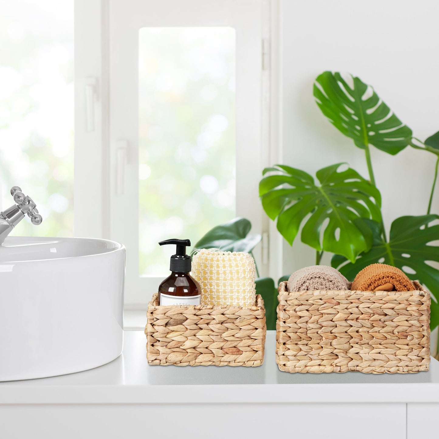 Set of storage baskets water hyacinth