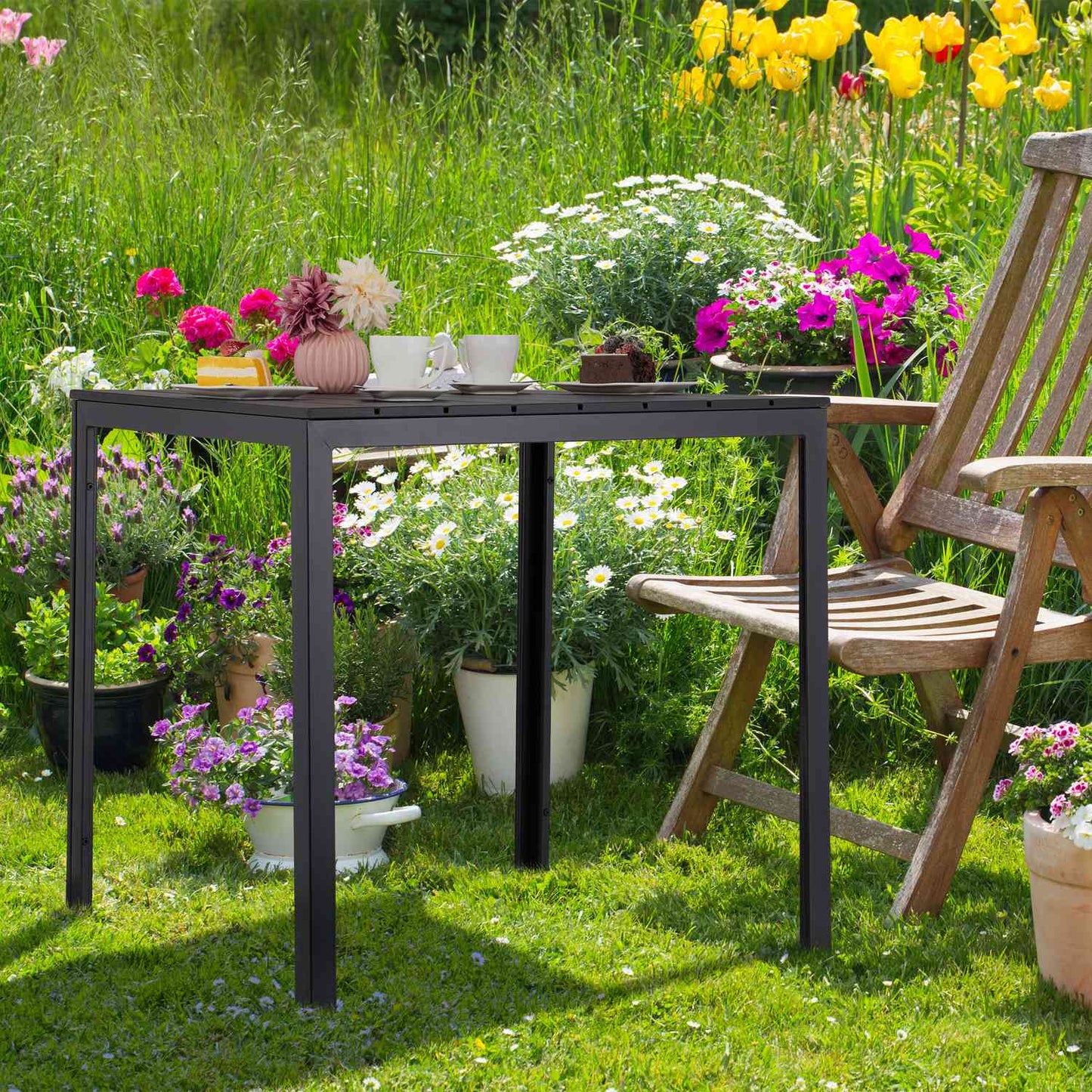 Square garden table in wood look